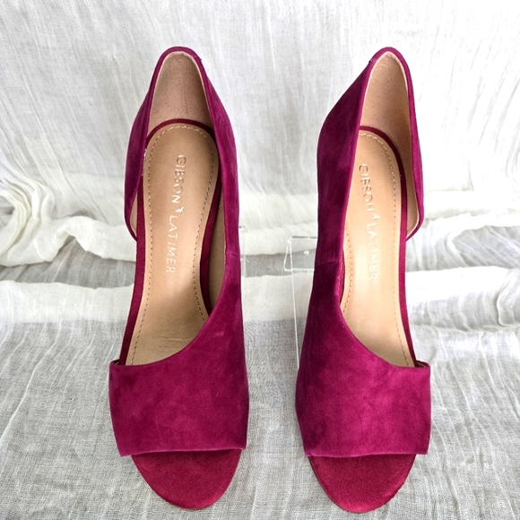 NEW Gibson Latimer Dark Pink Suede Viollette Peep Toe Heels Size 8.5 - NWOT - Picture 1 of 3